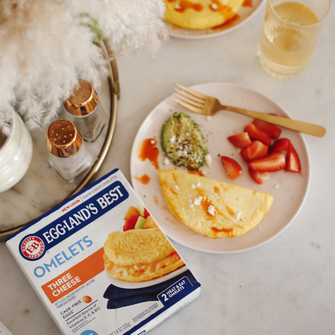 If you’re looking for a convenient but protein packed snack, try our frozen omelets! It’s an easy way to get that extra boost of nutrients 💪
✶
✶
#madewithEB #onlyfeedmeEB #thEBest #egglandsbest