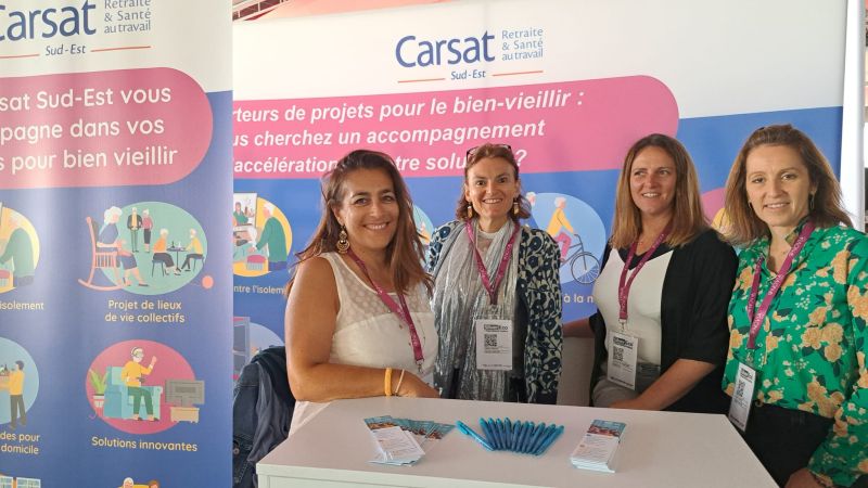 SilverEco_Fr's tweet photo. [Flashback] Retour sur le Festival #SilverEco #BienVieillir à Cannes ! 

Rencontre avec le HUB #VIVALab piloté par @L_ARetraite avec @AgircArrco @msa_actu @BanqueDesTerr et @franceactive !

@Happy_end_life  @CoyaliApp  @CertiPair #CulturMoov https://t.co/VpQ7npMio7