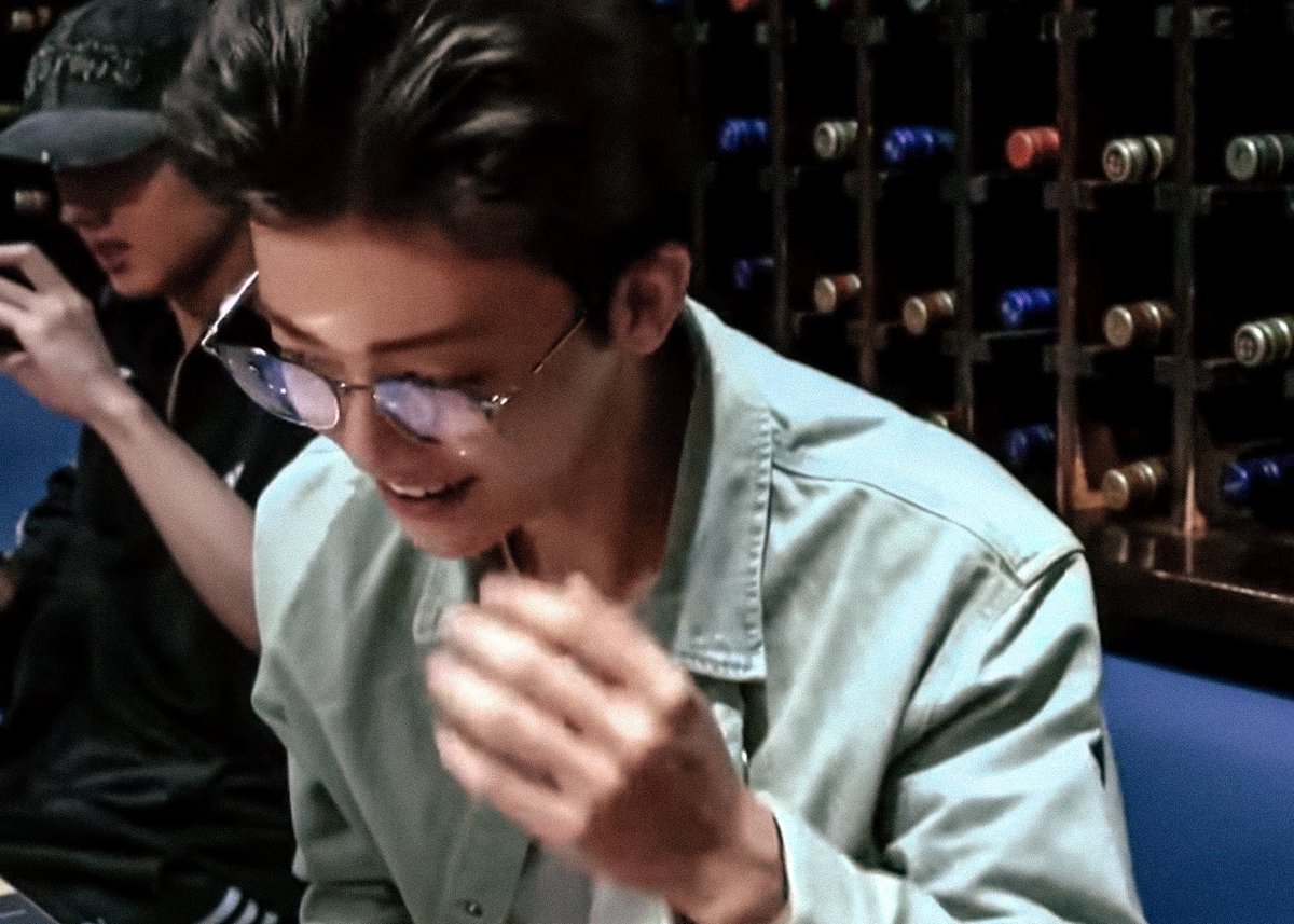 thereisjaemin's tweet photo. college boyfriend jaemin https://t.co/dHdsUSiEep
