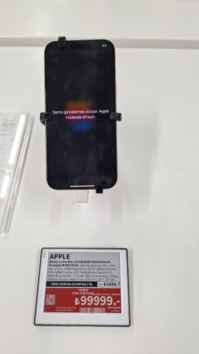 Lol to the price of the iphone 16 Pro Max in Türkiye 

This converts to about $3000 USD