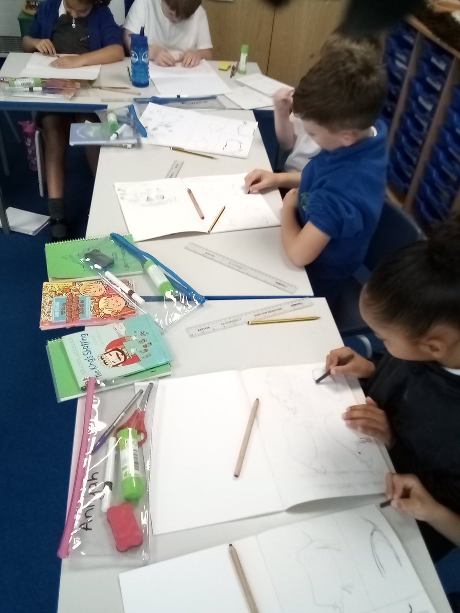 hillsideyr3's tweet photo. We're using charcoal to sketch prehistoric animals. https://t.co/zQbBZEprUa