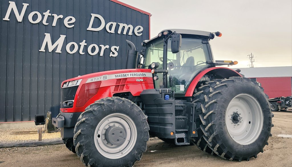 New arrival.  Massey Ferguson 8737S.
370 HP looking for a home⚙️