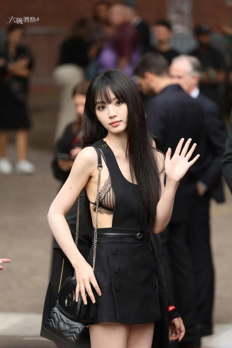 langyabangs's tweet photo. tian xiwei attending gucci ss25 show at milan fashion week https://t.co/ESYS6OI2wZ