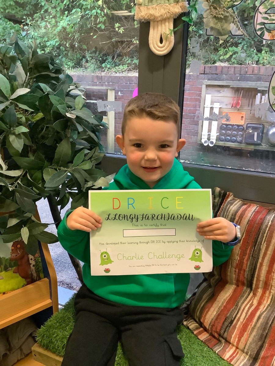 glanhowyprimary's tweet photo. Llongyfarchiadau to the DRICE winner in Corn Du this week! You are always so enthusiastic to complete work and do so to the best of your ability. You always embrace challenges and this will have a positive impact on your learning! #CharlieChallenge #CornDu https://t.co/vQzzmkeSZ8