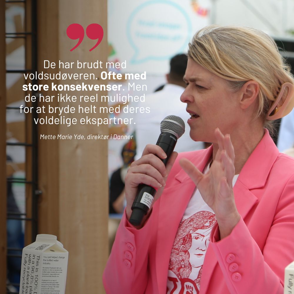 Ingen kvinder skal tvinges eller fastholdes i religiøse ægteskaber! Desværre møder vi på vores krisecenter og i vores indsats 'Sig det til nogen – Migrant' voldsudsatte kvinder, som i praksis bliver fastholdt i religiøse ægteskaber mod deres vilje.
#dkpol 

👇