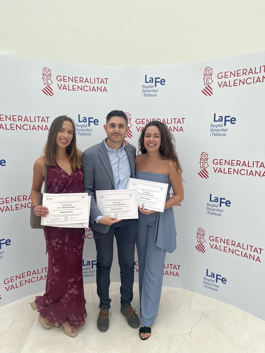 pilarnos's tweet photo. Despedida de nuestros queridos residentes en @HospitalLaFe Isa, Sonia y Victor. Enhorabuena!!! Estamos muy orgullosos de vosotros. Siempre en nuestros corazones @GVAsanitat @IISLaFe https://t.co/cfwyFIPBKA