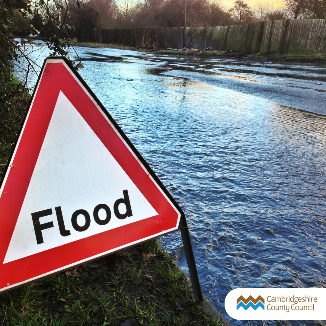 A weather warning has been issued across parts of Cambridgeshire this weekend. Thunderstorms are expected and therefore flash floods could occur. Subscribe to Met Office weather alerts: ow.ly/gxPU50TrAgc
Remain vigilant on the roads. Report a flood: ow.ly/uRRp50TrAa5
