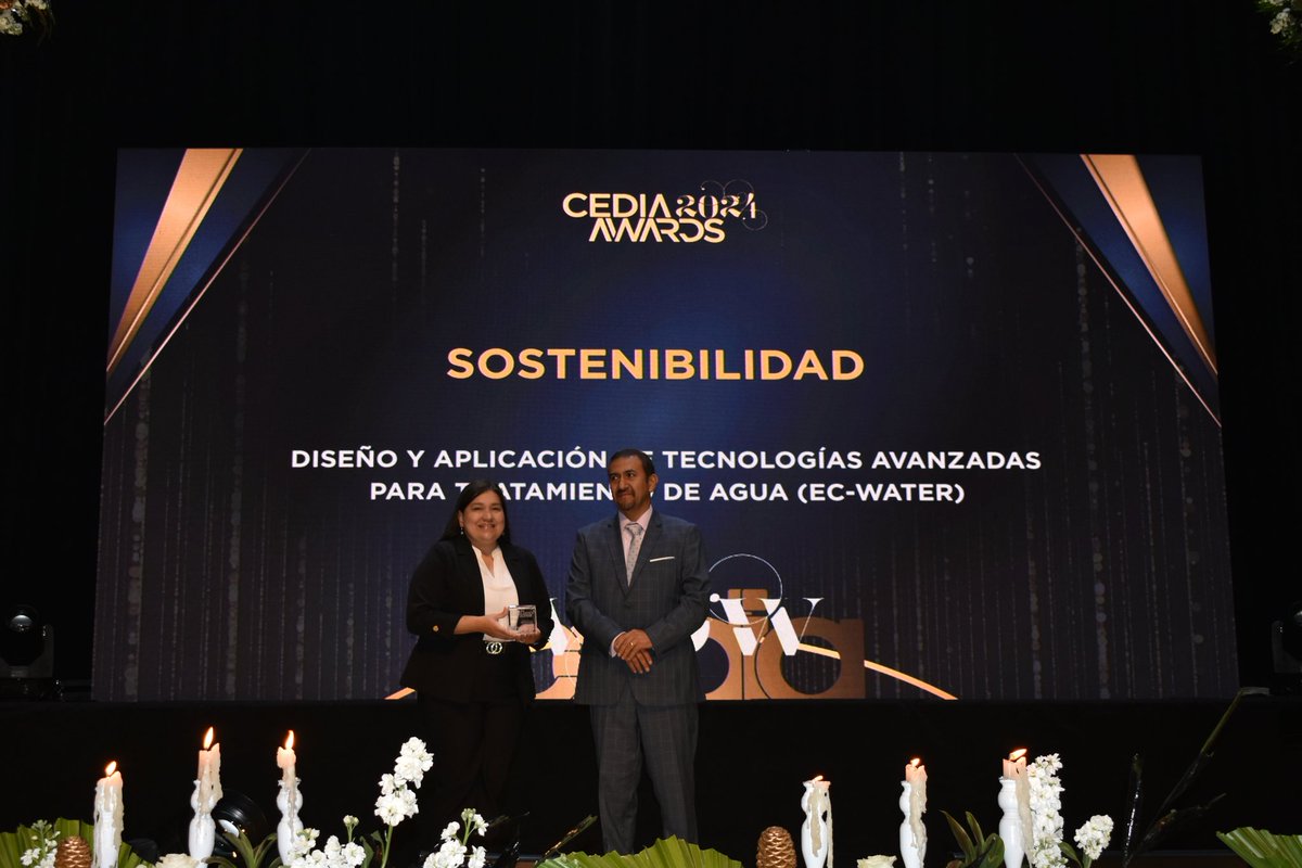 "Los triunfos colectivos nos recuerdan que nuestros logros individuales son parte de algo más grande."
Felicidades <a href="/greenvalleypv/">Priscila Valverde</a> por tu liderazgo y reconocimiento en el Concurso Nacional de Proyectos I+D+i en los Cedia Adwards 2024, en la categoría sostenibilidad.