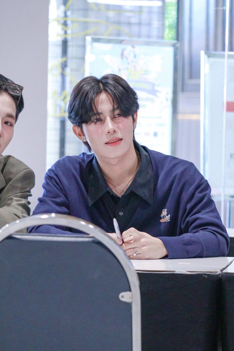 flymemydear's tweet image. 240915 | *.❅· #ohmsarit⋆·˚ ༘
— เท้าไม่ติดพื้นละ
#OhmPRIMETIME #PRIMETIMEth 
#PRIMETIME_TimeToLove_Fansign