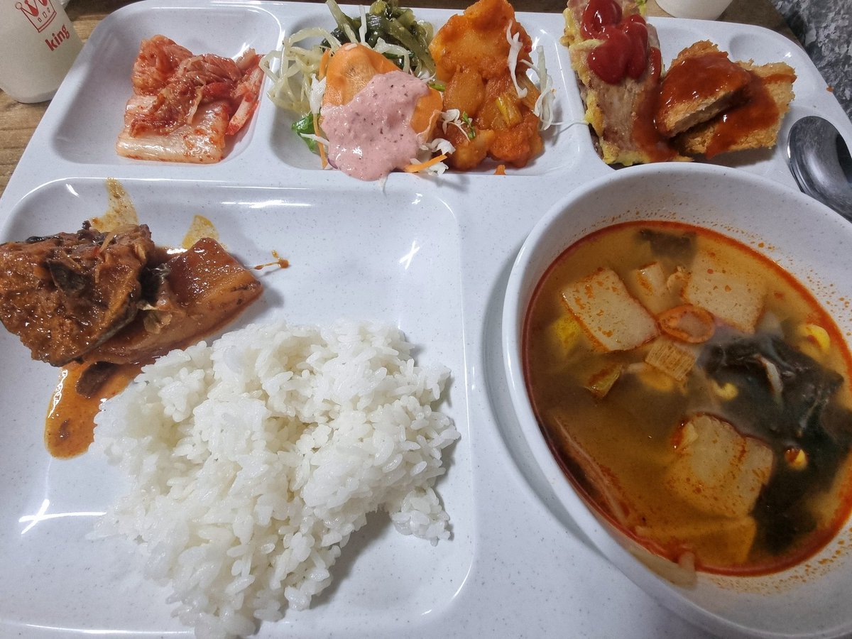 funnygame0923's tweet photo. #오늘뭐먹지❓
고민따위 없는
#클라우드맥주🍺 아닌
#클라우드시티 🙂‍↕️ 예압!!!

광교 용인 No.1
#신광교클라우드시티
입주로 5년간
법인세 100% 감면
받으세요

계약금 : 5%
축하금 : 3%

선착순 입주의향서
사옥,사무실 이전
상가 환영

연락처/기존 사무실 면적
남겨주세요

연락처:01084393288 https://t.co/Itu2iGfIGO