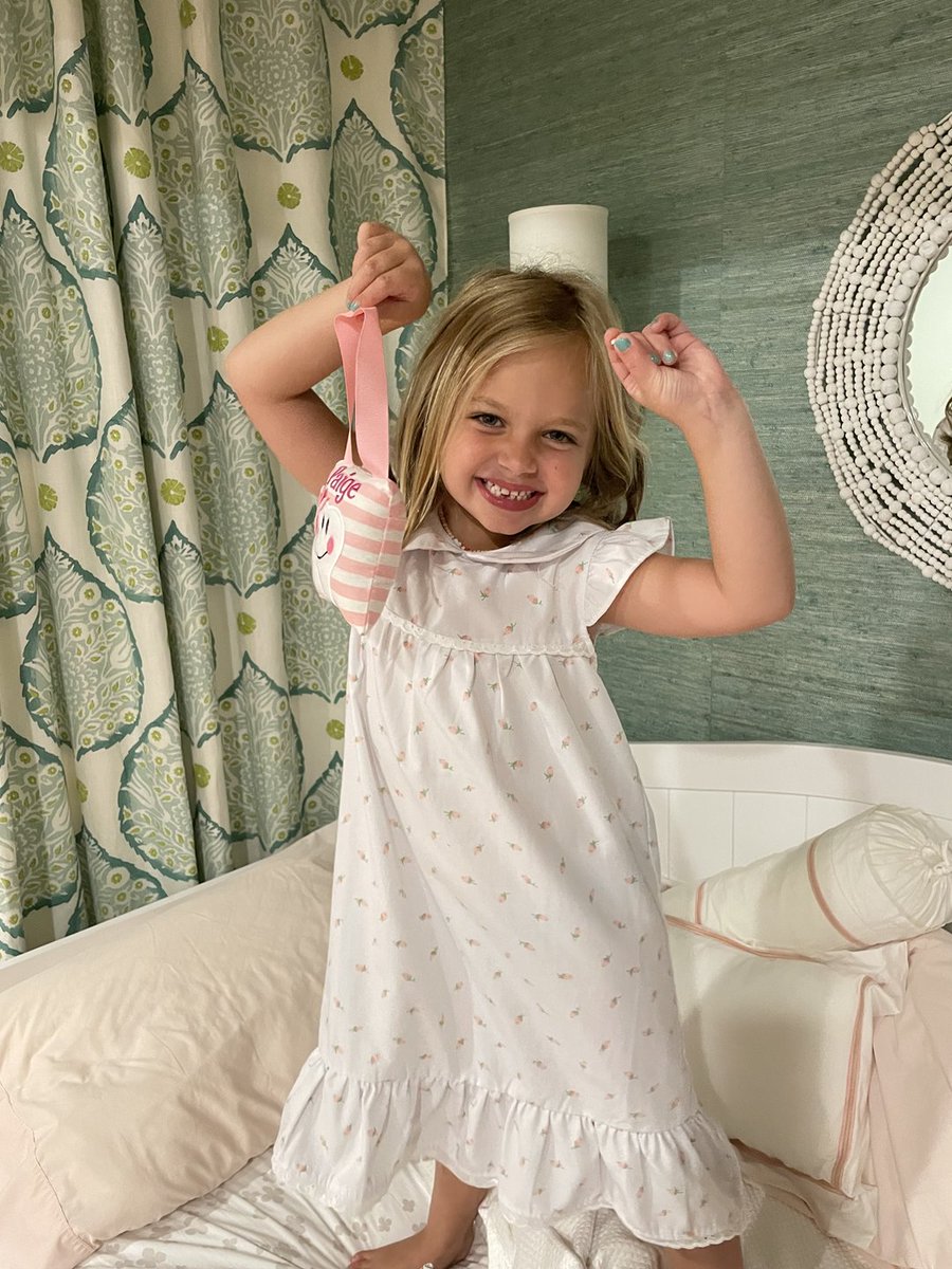 littlebootspd's tweet image. Big smiles and even bigger milestones!✨ My little one just lost her first tooth, and we couldn’t be more excited for her! 🦷🎉 Here’s to a lifetime of healthy, happy smiles! 😁

#babyteeth #bigsmile #losttooth #toothfairyiscoming #toothfairytime #milestones #pediatricdentistry