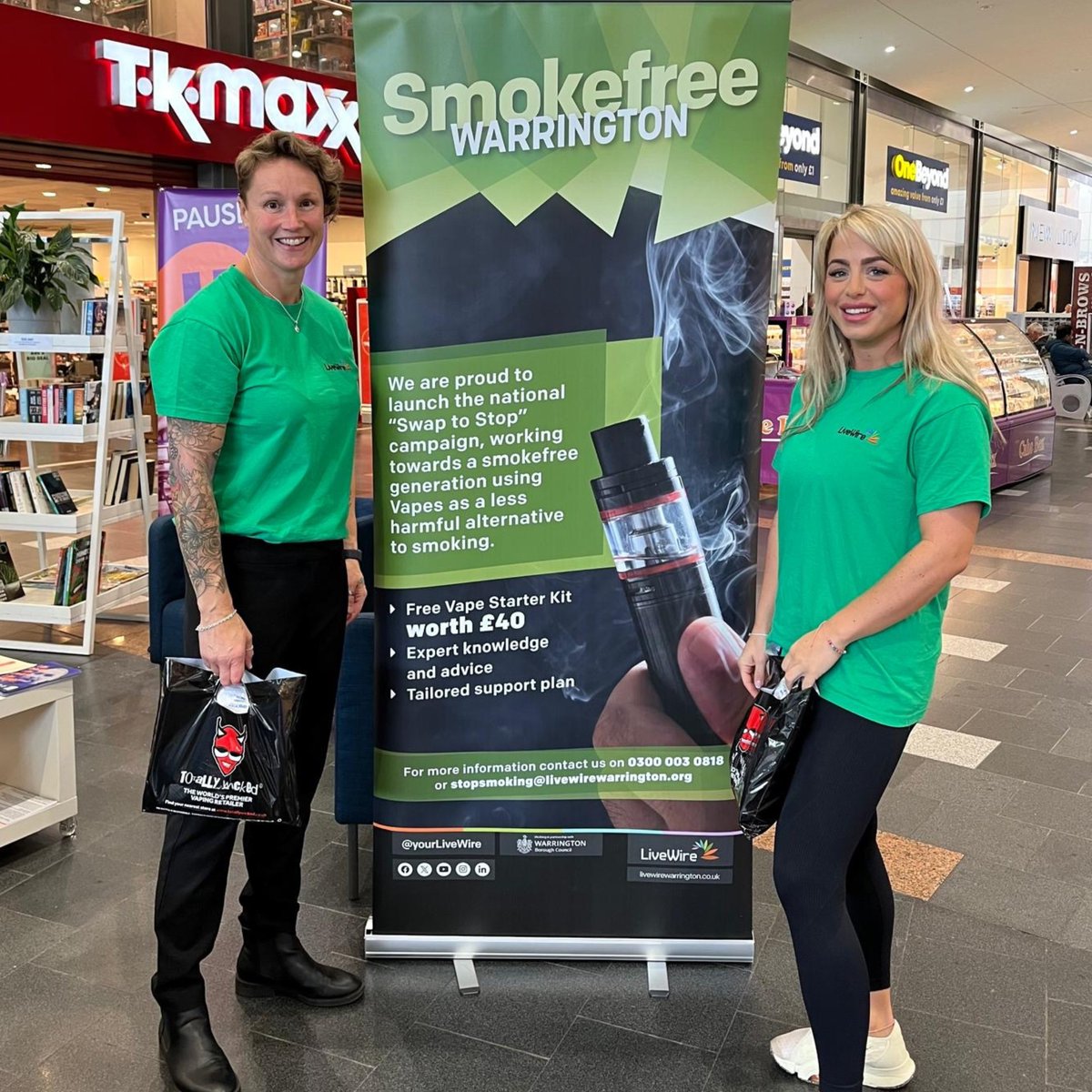 YourLiveWire's tweet photo. Our Stop Smoking team has been hard at work these past few weeks, spreading the word about #Stoptober and our Swap to Stop initiative right here in Warrington! 🚭💚

Looking for support to quit smoking? 👇

You can self-refer here! 👉https://t.co/w8IiArS18Q https://t.co/ZZnJX1JO2k