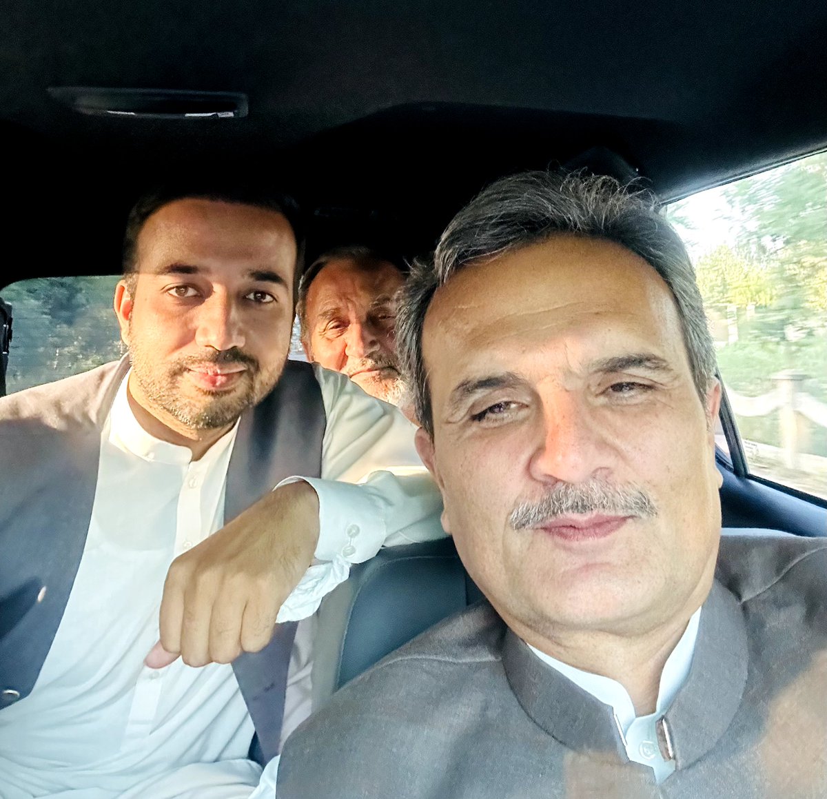 MehranSuriANP's tweet photo. جانان می زی زہ ورته گورم 
وس می دہ خدائی په چارو نه رسی مئینه

Goodbye for a few Days long live 💞
@HaiderHotiANP @AimalWali https://t.co/r9khN43GlT