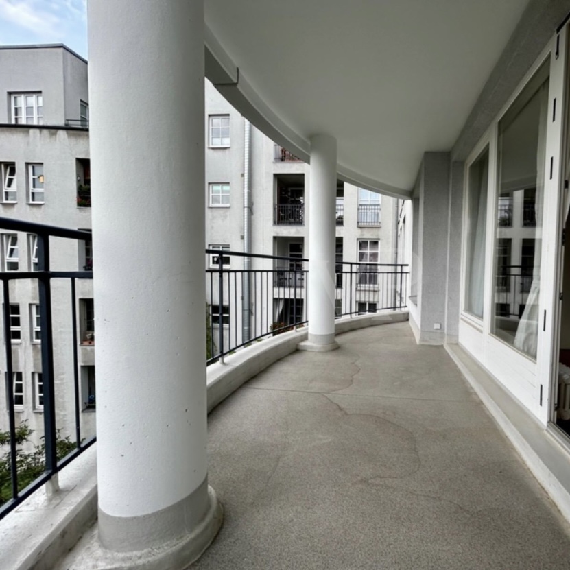 VonPollMitte's tweet photo. Wir freuen uns, erneut eine Wohnung erfolgreich vermittelt zu haben! Ein weiteres Zuhause hat den perfekten neuen Eigentümer gefunden.

Wenn Sie ebenfalls darüber nachdenken, Ihre Immobilie zu verkaufen, stehen wir Ihnen gerne zur Verfügung. Profitieren Sie von unserer langjährigen Erfahrung und unserem Netzwerk. Wir unterstützen Sie dabei, den idealen Käufer zu finden!

📩 Kontaktieren Sie uns unverbindlich per E-Mail unter Berlin.Mitte@von-poll.com oder telefonisch unter +49 30 206 33 99 20.

Ihr Team von VON POLL IMMOBILIEN Berlin Mitte

- 

We are excited to announce another successful property sale! Another home has found its perfect new owner.

Are you considering selling your property? Take advantage of our extensive experience and network. We're here to help you find the right buyer!

📩 Feel free to contact us via email at Berlin.Mitte@von-poll.com or by phone at +49 30 206 33 99 20.

Your VON POLL IMMOBILIEN Berlin Mitte team
#realestate #realtor #realestateagent⁠
#realtorlife #investment #architecture #broker #realestateinvestor #makememove #altbau #forsale #comingsoon #homesweethome #luxuryrealestate #luxuryhomes #properties #berlin #openhouse #zuverkaufen #vonpoll #vonpollrealestate #vonpollimmobilien #vonpollberlin #Wohnung #immobilien #immobilienmakler #Mitte #BerlinMitte