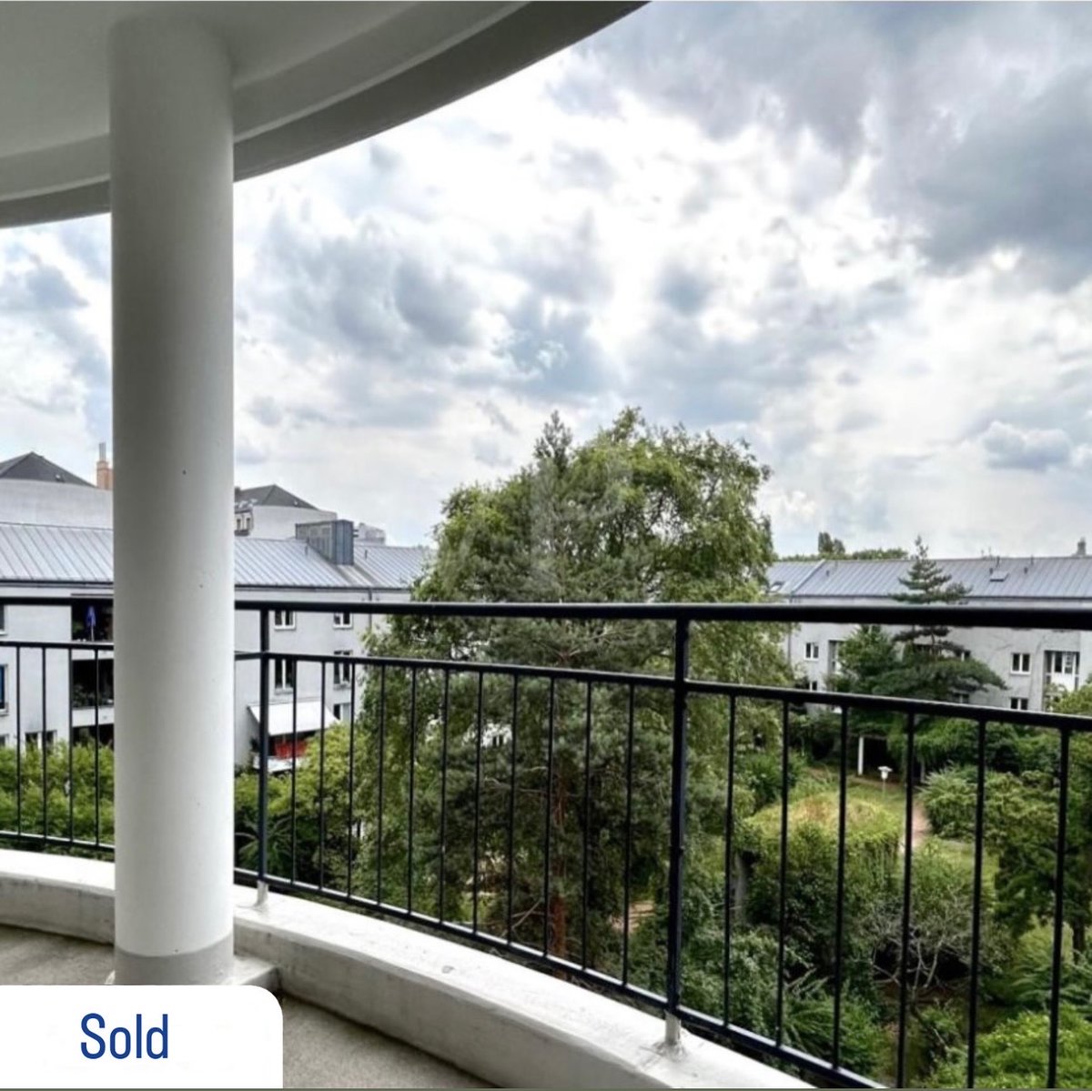 VonPollMitte's tweet photo. Wir freuen uns, erneut eine Wohnung erfolgreich vermittelt zu haben! Ein weiteres Zuhause hat den perfekten neuen Eigentümer gefunden.

Wenn Sie ebenfalls darüber nachdenken, Ihre Immobilie zu verkaufen, stehen wir Ihnen gerne zur Verfügung. Profitieren Sie von unserer langjährigen Erfahrung und unserem Netzwerk. Wir unterstützen Sie dabei, den idealen Käufer zu finden!

📩 Kontaktieren Sie uns unverbindlich per E-Mail unter Berlin.Mitte@von-poll.com oder telefonisch unter +49 30 206 33 99 20.

Ihr Team von VON POLL IMMOBILIEN Berlin Mitte

- 

We are excited to announce another successful property sale! Another home has found its perfect new owner.

Are you considering selling your property? Take advantage of our extensive experience and network. We're here to help you find the right buyer!

📩 Feel free to contact us via email at Berlin.Mitte@von-poll.com or by phone at +49 30 206 33 99 20.

Your VON POLL IMMOBILIEN Berlin Mitte team
#realestate #realtor #realestateagent⁠
#realtorlife #investment #architecture #broker #realestateinvestor #makememove #altbau #forsale #comingsoon #homesweethome #luxuryrealestate #luxuryhomes #properties #berlin #openhouse #zuverkaufen #vonpoll #vonpollrealestate #vonpollimmobilien #vonpollberlin #Wohnung #immobilien #immobilienmakler #Mitte #BerlinMitte