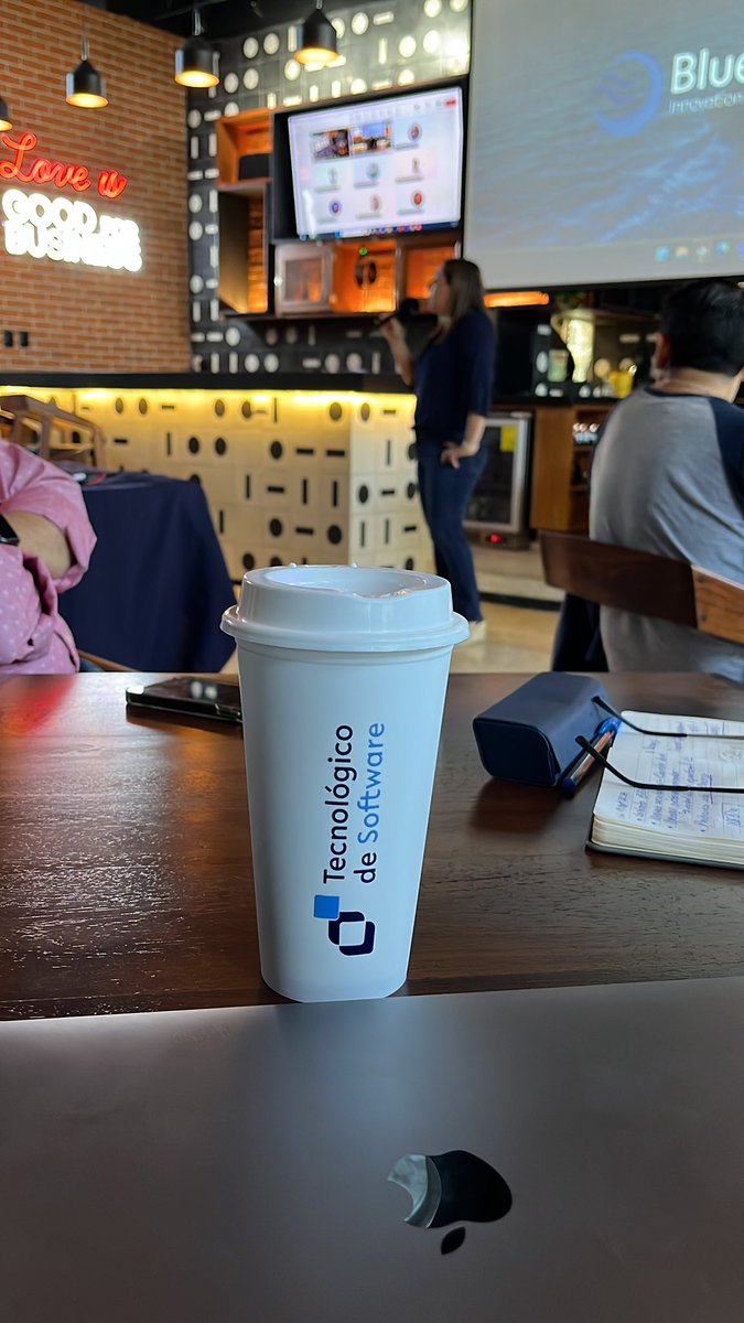 Viernes de #cluster en el <a href="/TecDeSoftware/">Tecnológico de Software</a>