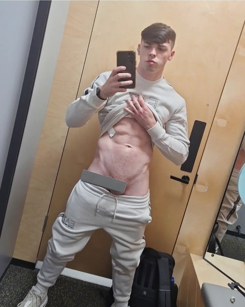 Cozza 🤡 tweet media