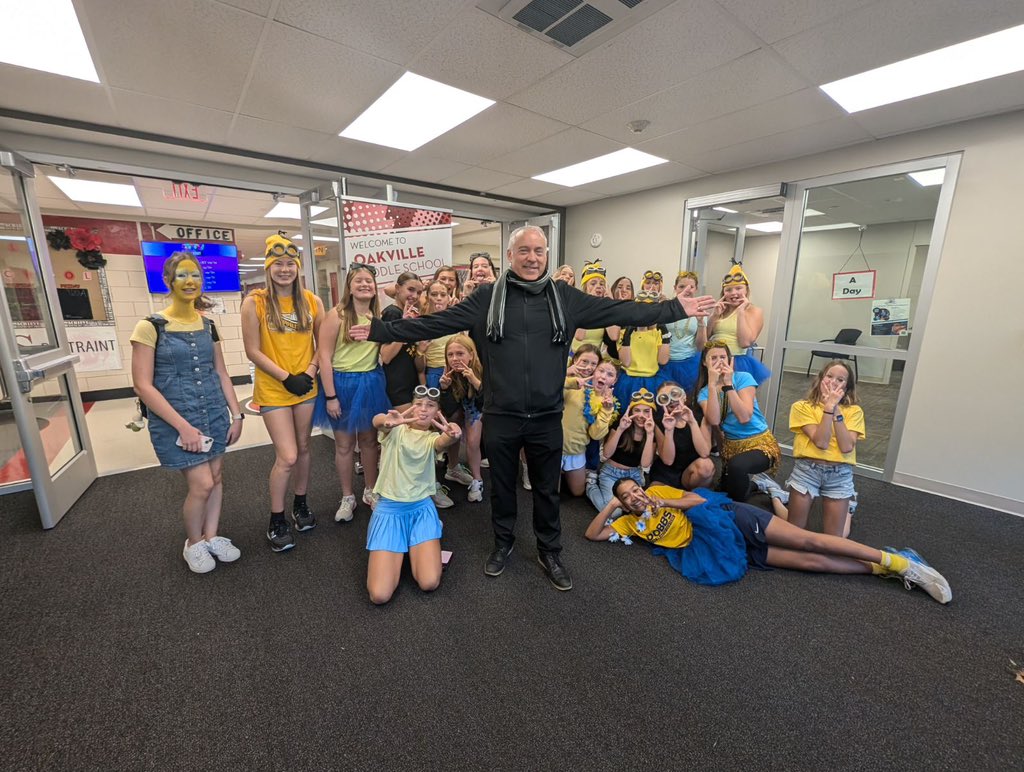 OakvilleMiddle's tweet photo. Ending spirit week with a minions day. Gru with his minions. #spartanstrong#msdr9 https://t.co/B5z57u8czr