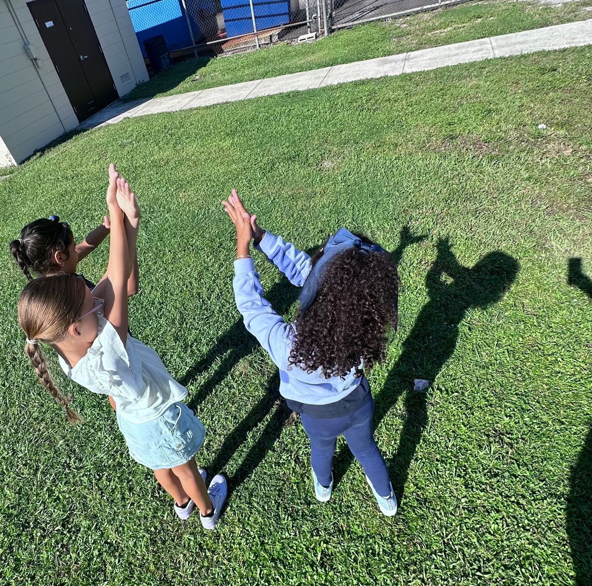 THIS WEEK IN SCIENCE: light paths and shadows!!!! We had a great hands on learning week in 3rd grade <a href="/MorganWoodsES/">Morgan Woods Elementary</a> <a href="/HCPSElemScience/">HCPSElemScience</a>
