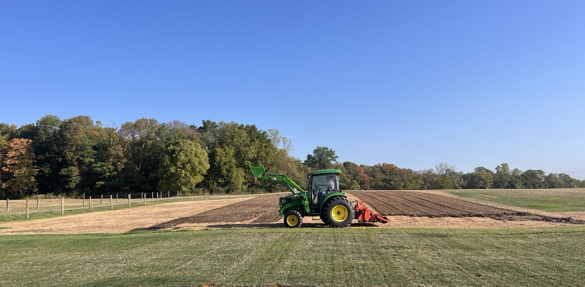 BrandonStith's tweet photo. It’s that time of the year #buckeyeturf https://t.co/I06b3eup0m