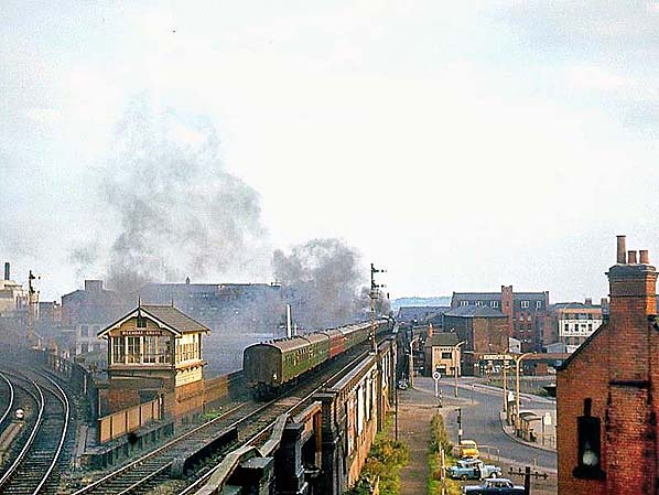 No1tingham's tweet photo. Weekday Cross Junction, #Nottingham, 1966. Credit: Rob Hancock https://t.co/m42UgsihfU