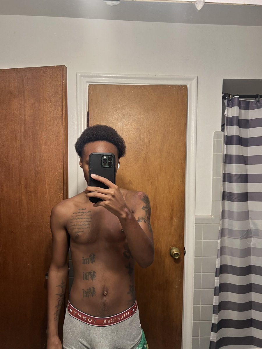 𝓓𝓮𝓿 🤴🏽 (@officialdhayes_) / Posts / X