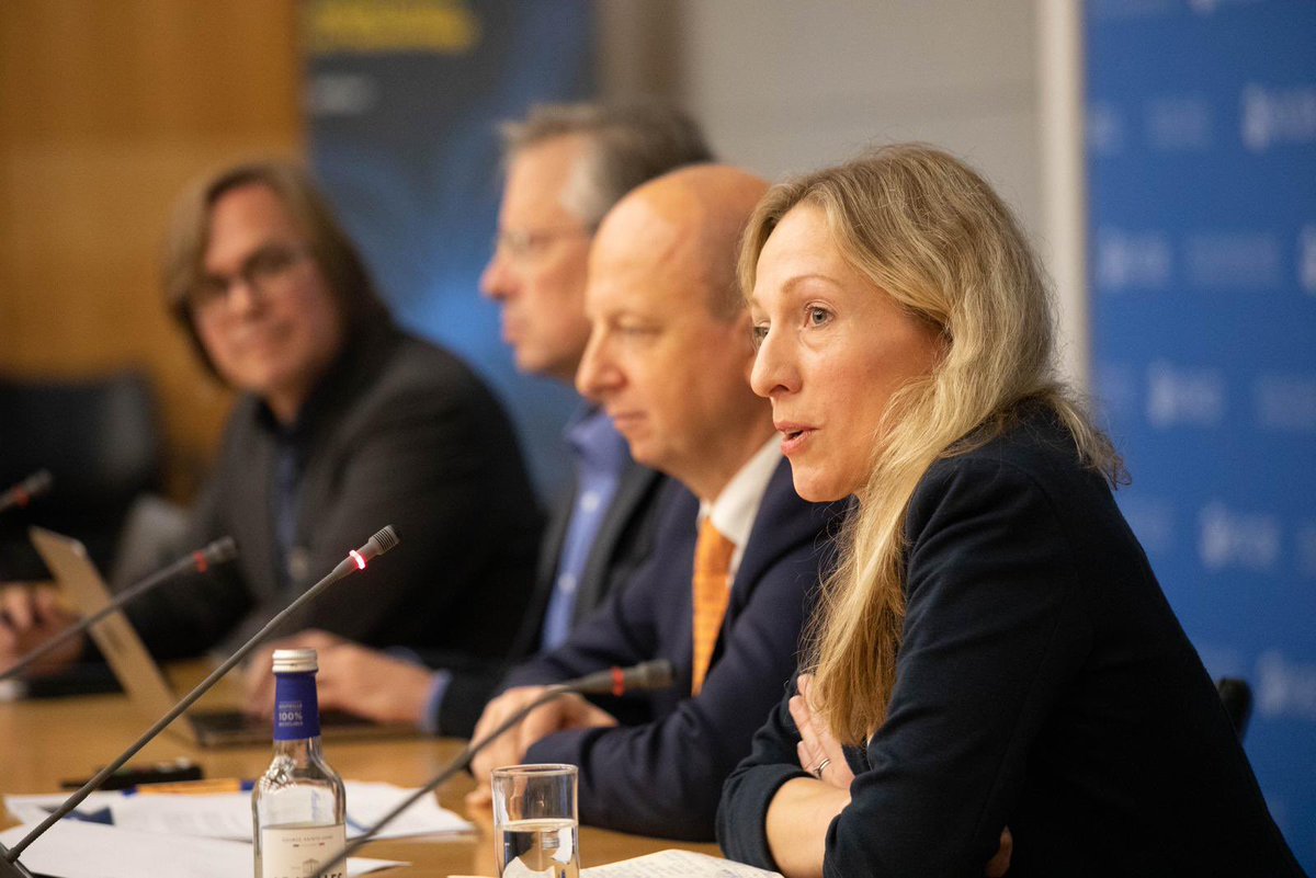 UKOECD's tweet photo. Emily Connolly on the panel for a fascinating megatrends session yesterday at #OECD #GFTech. Discussing how 🇬🇧 analyses emerging tech to support more strategic policy making. https://t.co/MIXPNMy8qm