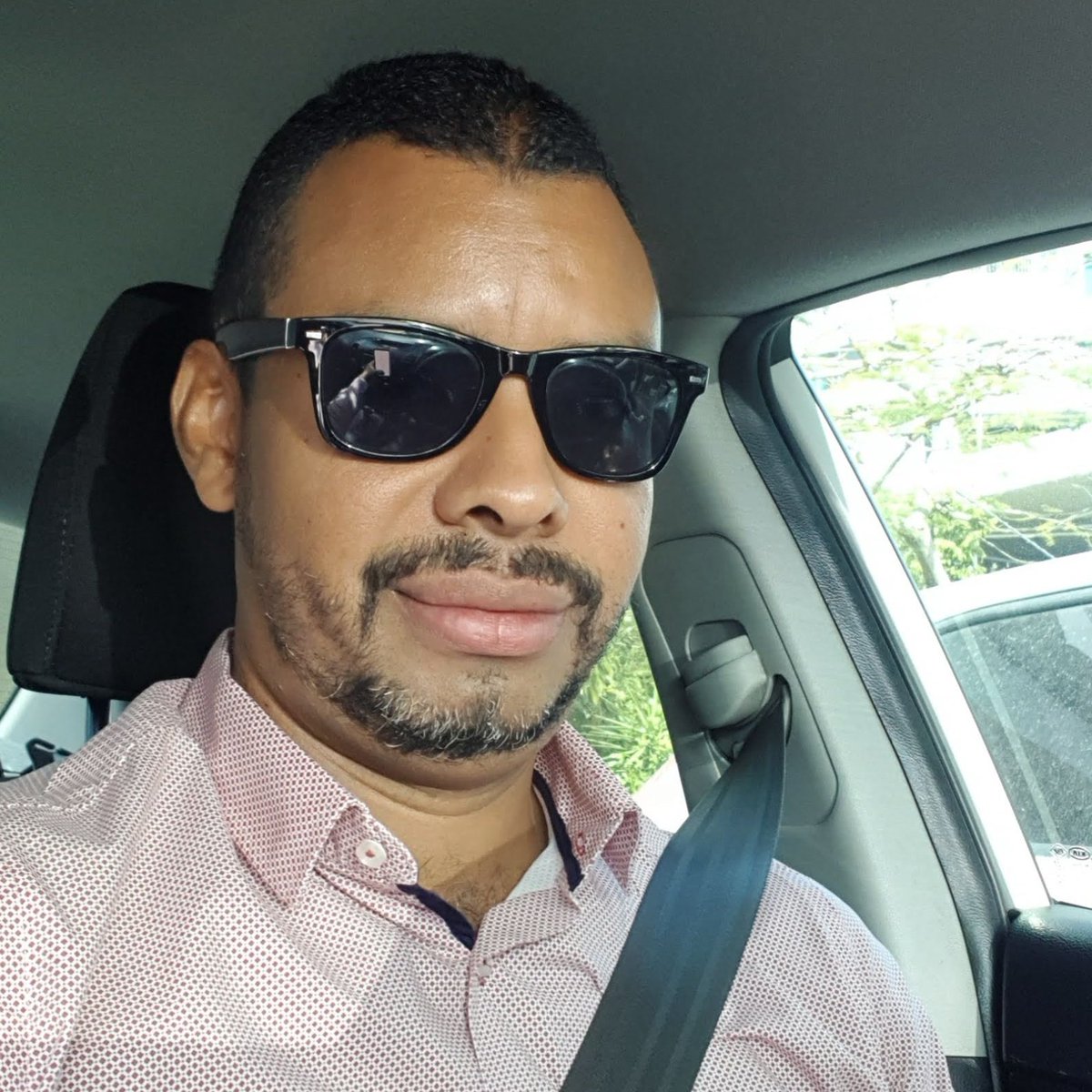 jorgealbertocel's tweet photo. #NuevaFotoDePerfil https://t.co/3DO5voTuW4