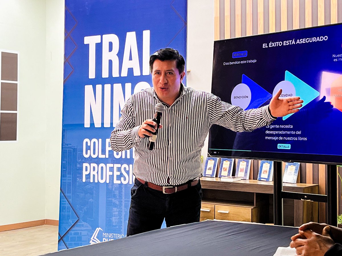 “La gente necesita desesperadamente conocer el mensaje de nuestros libros” 📚 
- Pr. <a href="/PrEBarboza/">Edwin Barboza</a> tiene la meditación de esta mañana para nuestros 30 colportores permanentes🙏🏼
#ColportajePermanenteMPN #TrainigColportaje