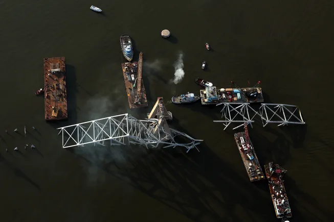 JeffreyLuft's tweet photo. DOJ sues ship owner for $100M over Baltimore bridge collapse https://t.co/9sAlQDJGKE https://t.co/KQLQRPsGai
