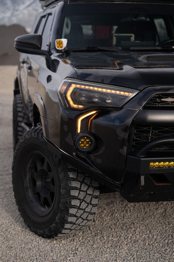 4Runnerusa's tweet photo. 4Runner Lifestyle Fang Lights For 4Runner (2014-2024) https://t.co/hKUtFhG1of