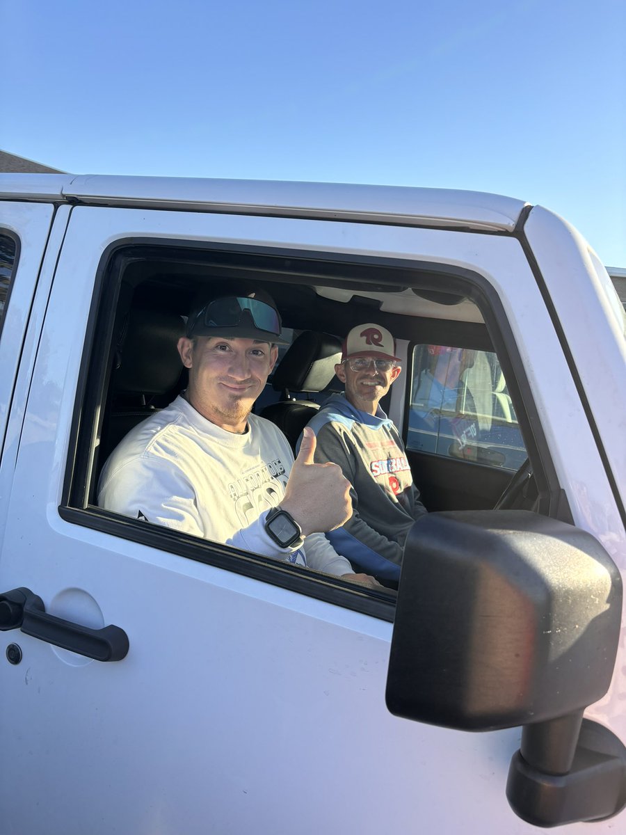 When it’s that time to go get the vans at 8 am…<a href="/RRamsSoftball/">Ralston Softball</a> #WEREADY