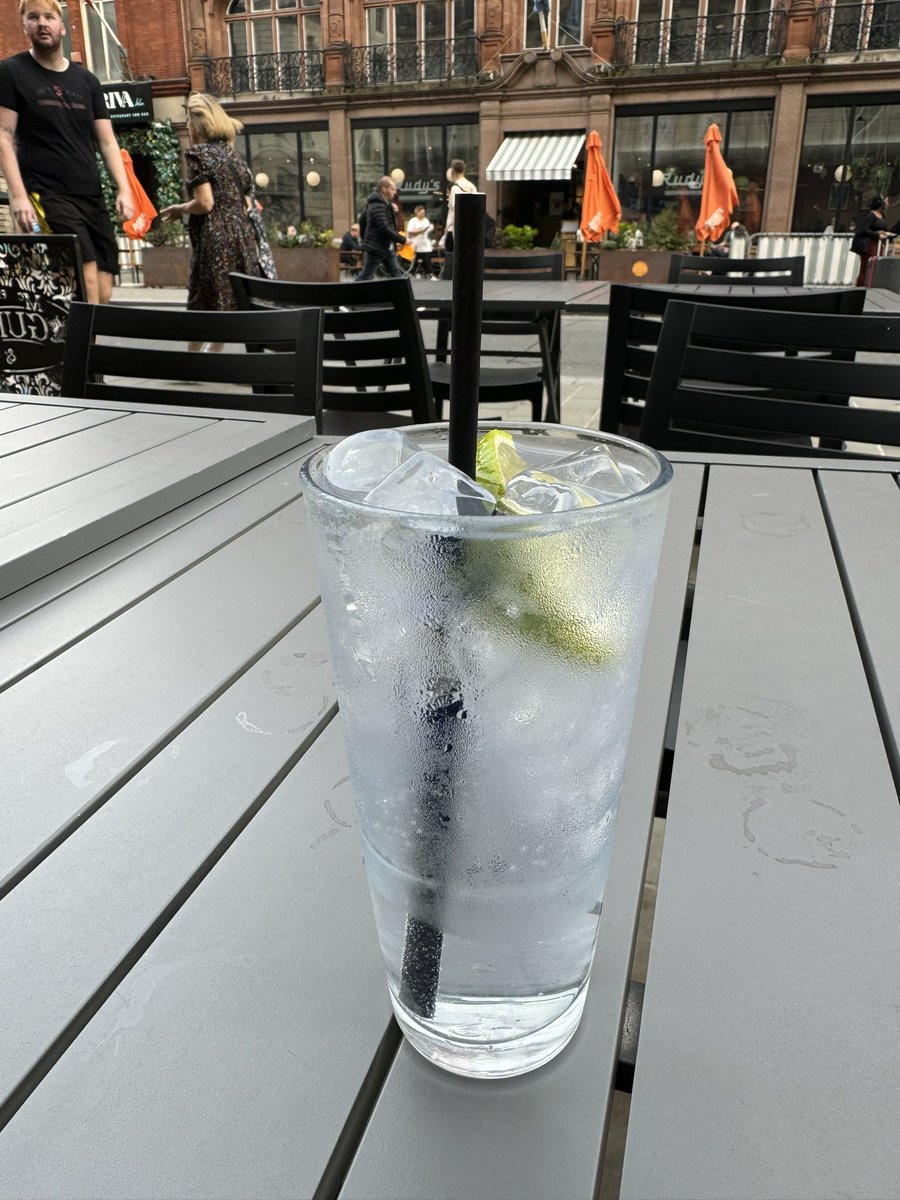 Lucy_Exmoor's tweet image. It’s Friday.  It’s #Lab24 
I’m with my fabulous school friend from xxx many years ago
#ConferenceMode