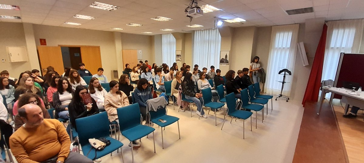 forocye's tweet image. Conferencia sobre la historia y el significado del campo de concentración de Figueras dirigida a los alumnos/as de 4° se Educación Secundaria.