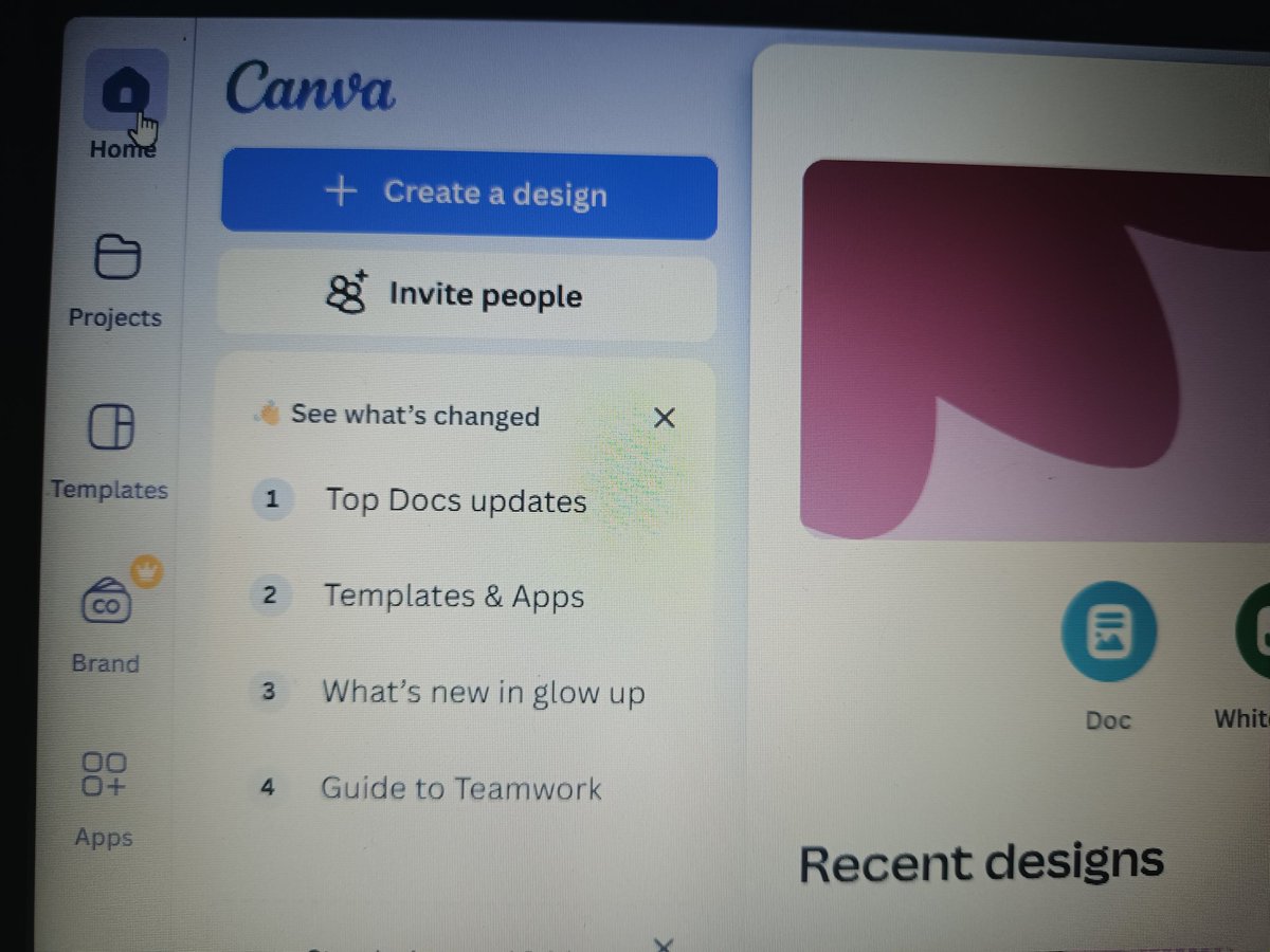 saltyning's tweet photo. thank you for canva pro ! #vouchforkuket https://t.co/ADCwGSboqY