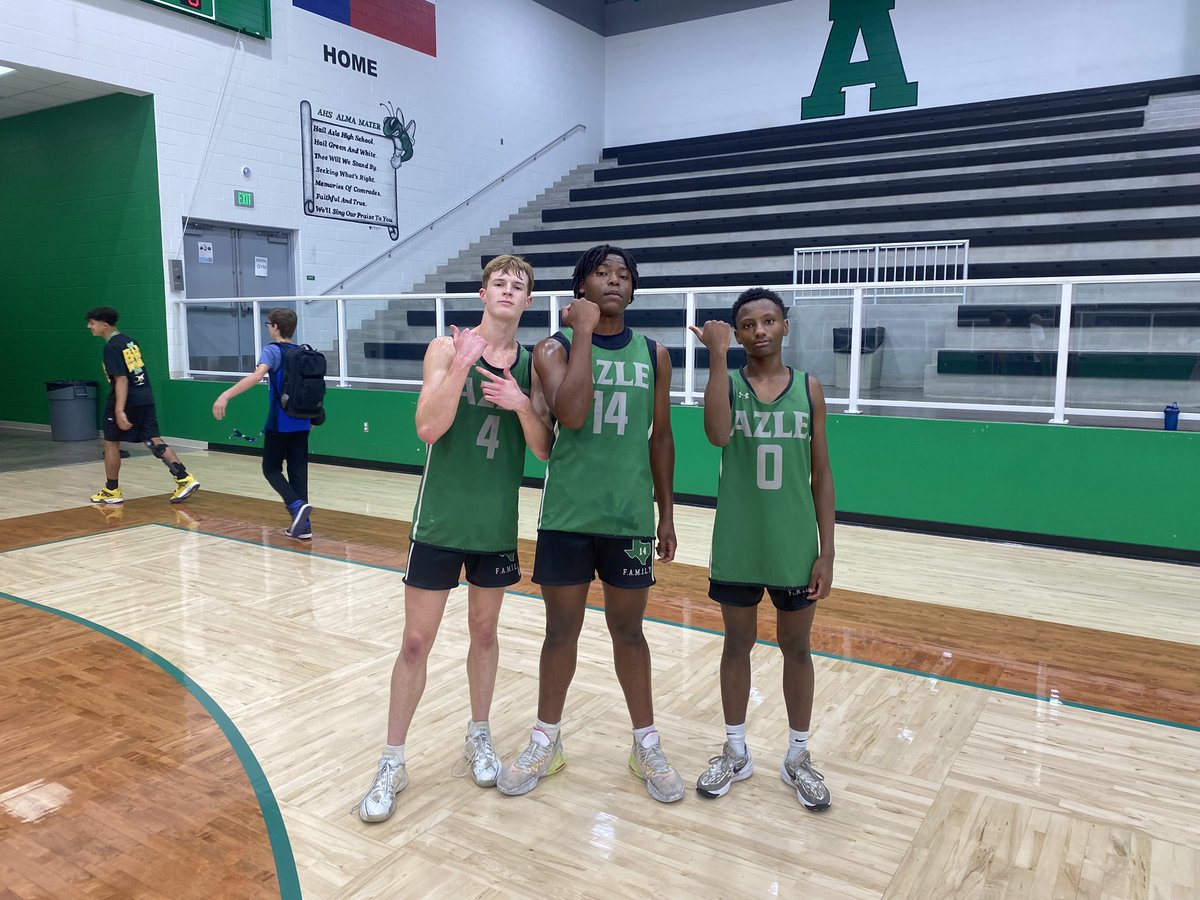 Complete domination by <a href="/slimelife_zion/">z</a> <a href="/haas_britt4/">Britt Haas</a> and yes <a href="/MakhiGipson0/">Makhi Gipson</a> they went 4-0 during competitions! They shared the ball, crashed the boards and battled every possession! <a href="/azleathletics/">azleathletics</a>