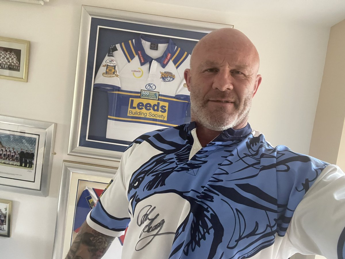 Back to the first day of <a href="/SuperLeague/">Betfred Super League</a> and signed by the man that wore the shirt in The Full Monty Mark Addy. Only shirt that still fits too. Get involved as much as you can, post your pics and please donate <a href="/RLCares/">RL Cares</a> #RLSS24 <a href="/RLShirtDay/">Rugby League Shirt Day</a> 

justgiving.com/page/rugby-lea…