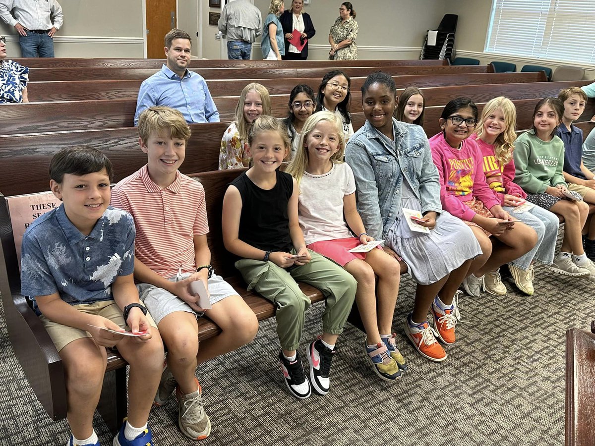 On Thursday, 5th graders from LaGrange Academy visited City Hall to learn about local government from city officials Mayor Jim Arrington and Assistant City Manager Bill Bulloch. It was a treat having local young leaders be excited to learn about local government and its impact.