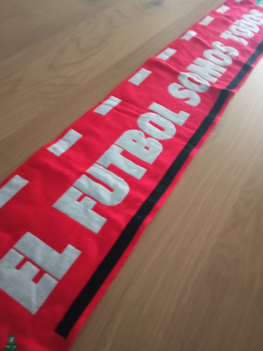 bufandafutstore's tweet photo. 🧣 Bufanda de la Federación de Peñas de la UD Almería (@U_D_Almeria). 

"El fútbol somo todos". https://t.co/BYgVZSRtkP