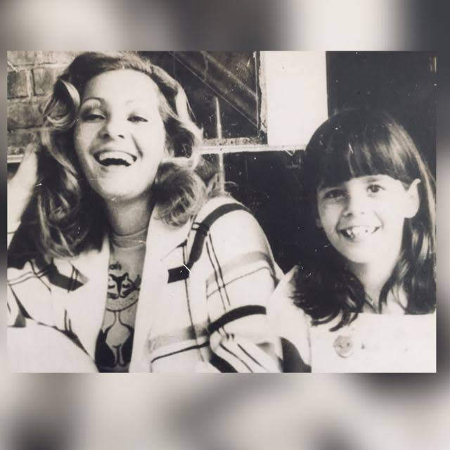 Hoy se cumplen 36 años que Doris Wells adelantó su viaje. Siempre en mis recuerdos...