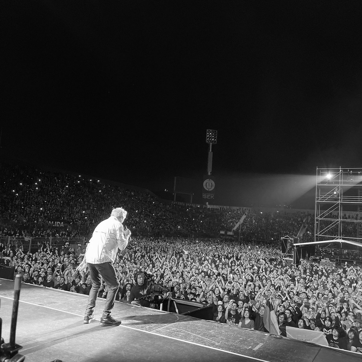 _DeepPurple's tweet photo. Santiago, you rocked! South America you’ve been amazing, next stop Poland… see you next month. 

//DP WebCrew 

Photo Credit: Cimi Mezzano

#livemusic #deeppurple #Brazil #Chile #southamerica https://t.co/soFrBtclGh