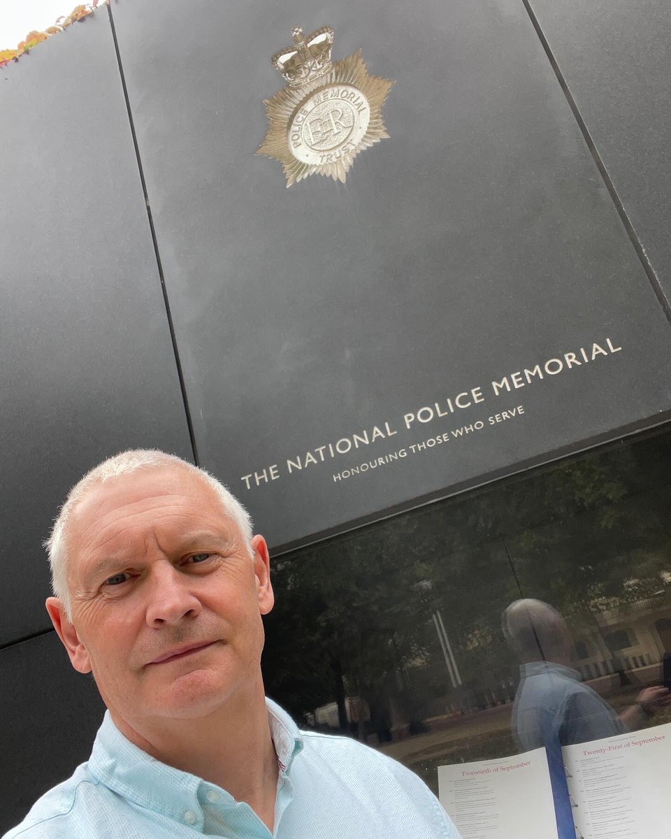A good meeting to progress #medalsforheroes .. always pay a visit when I’m nearby <a href="/tpmt_org/">PoliceMemorialTrust</a> <a href="/frompaul/">Paul Hurst</a> <a href="/PFEW_HQ/">Police Federation of England and Wales</a>