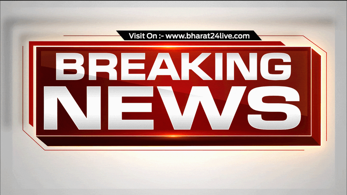 Bharat24Liv's tweet image. #BreakingNews|CR| गुजरात: कच्छ की समुद्री सीमा से ड्रग्स बरामद
जखौना के पास एक सुनसान द्वीप पर ड्रग्स के पैकेट मिले
BSF जवानों ने नशीली दवाओं के 10 पैकेट जब्त किए
अनुमानित 12.40 किलोग्राम नशीली दवाओं के पैकेट बरामद 

Watch : t.ly/oPmye

#Gujarat #Kachchh #Drugs