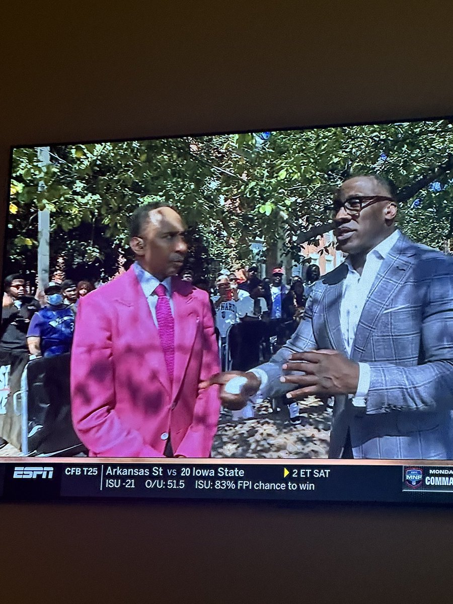 TinaFears's tweet photo. @FirstTake s/o to the producers today ✨🤌🏾 https://t.co/OXVVnBTHEZ