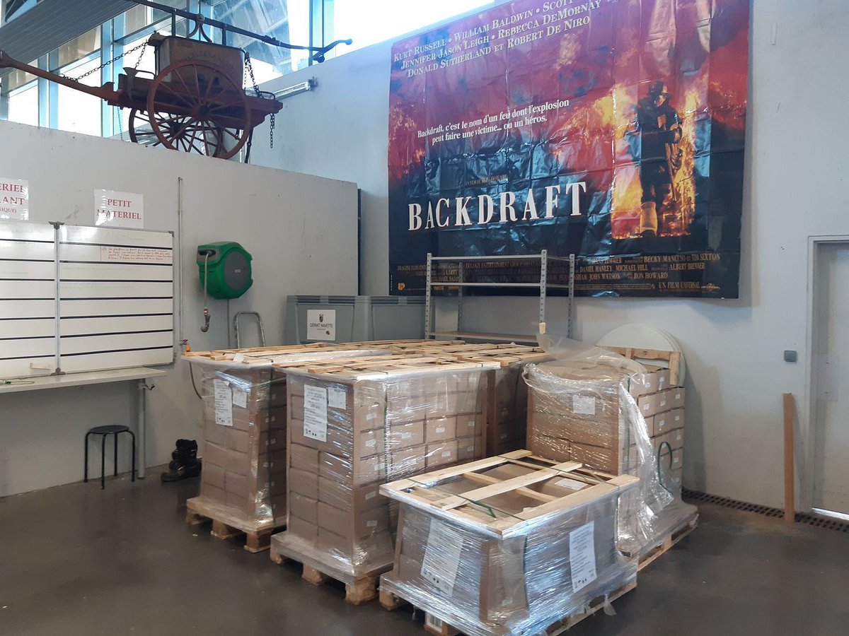 J-6️⃣ : 🚒 🔥 📒 Les livres sont arrivés ! Vous pouvez récupérer le votre ou l’acquérir lors des portes ouvertes des sapeurs-pompiers de Besançon ce week-end ou lors du congrès national des sapeurs-pompiers de France du 25 au 27 septembre à Macon et ensuite chez votre libraire !