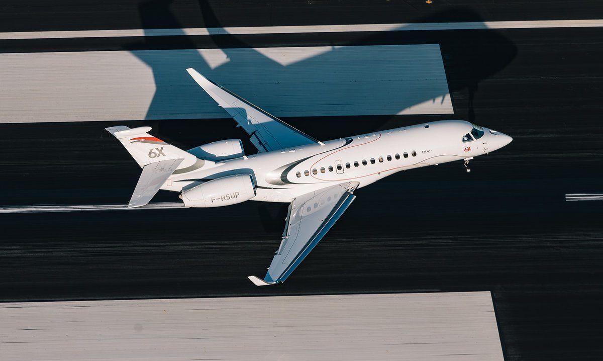 DassaultFalcon's tweet image. One of many happy landings for the new 5,500nm #Falcon6X. #VanNuys 🏴󠁵󠁳󠁣󠁡󠁿 📷 Karl Hab