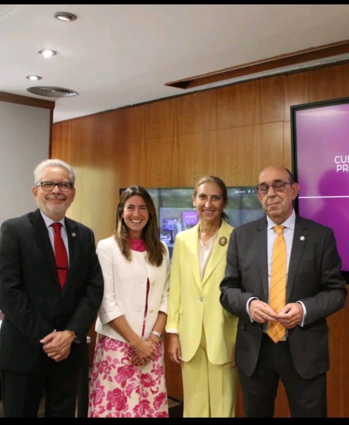 Presentacion en el dia de hoy del Primer Curso de Experto Facilitador Judicial del Ilustre Colegio de la Abogacía de Madrid, con Amparo Ribon Seisdedos Carlos Fernández Pascual y ANGEL BRAVO DEL VALLE con la Diputada Ester Mocholí Ferrándiz.