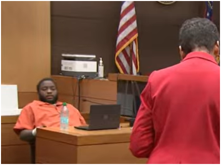 AVFTP1's tweet photo. I think those pain meds are taking effect. He'll be on the floor in about 5.4.3.2... #YslTrial #LilDee #SickleCellSucks #PainMedsWhileTestifying https://t.co/9Izjp2eMRG