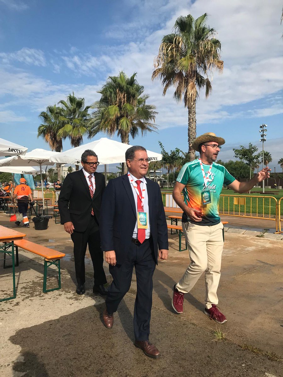 Perú en España tweet media