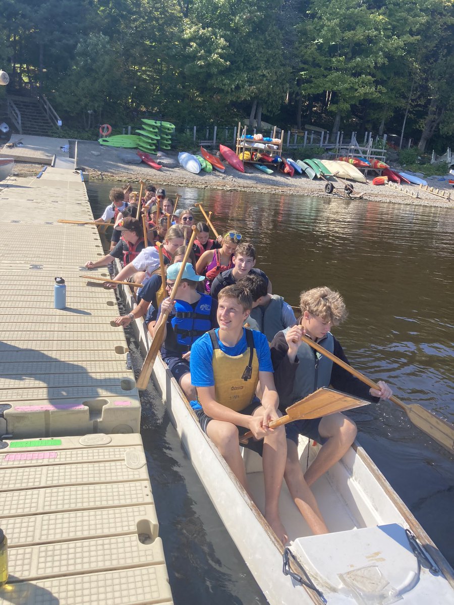 ocsbmrgrills's tweet photo. First field trip in the books. Climbing, canoeing and dragon boating. Busy day. #OutdoorEd @SacredHeartOCSB https://t.co/bx5RC0SE8y